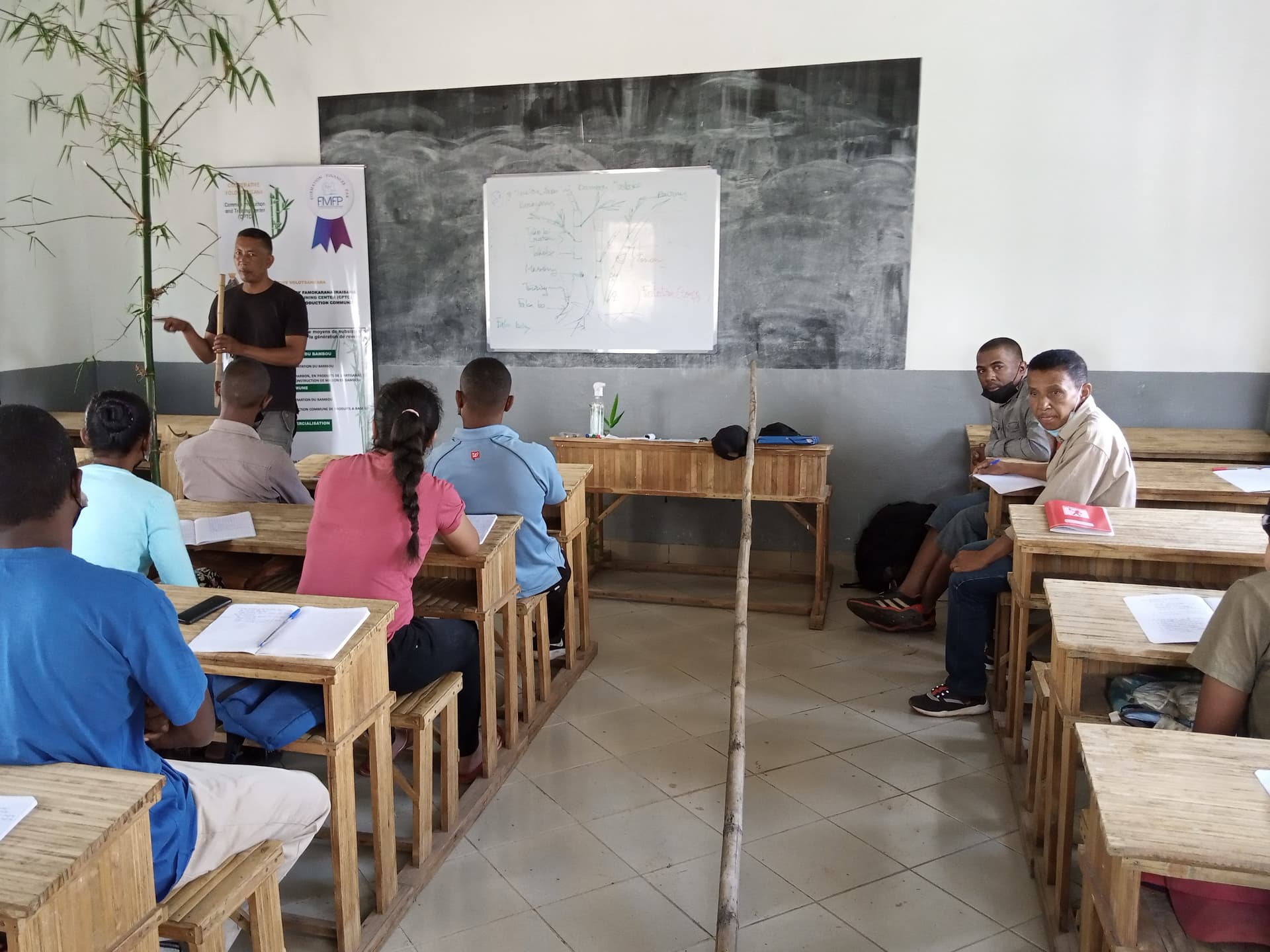 Training, service delivery & advisory support: the bamboo trades. — vue 11